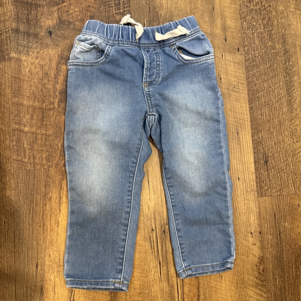 GAP Baby Toddler Boys 2T Pull-On Slim Jeans Light Wash Denim Elastic Waist‎